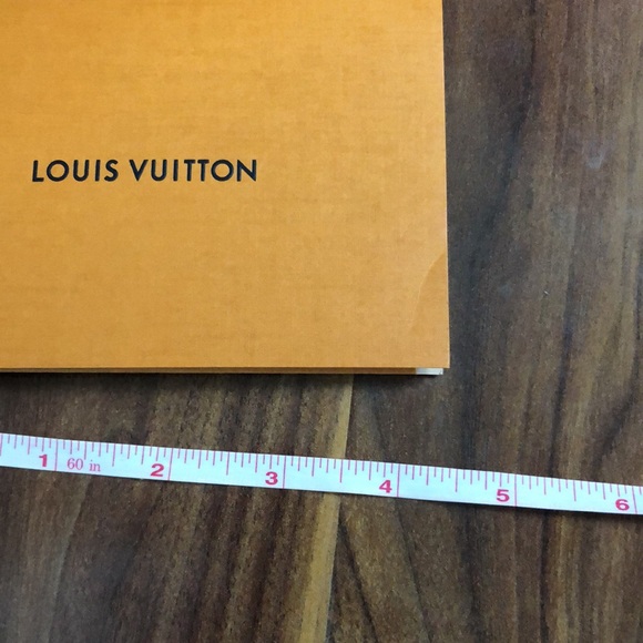 Louis Vuitton and Gucci receipt holders - Picture 3 of 11